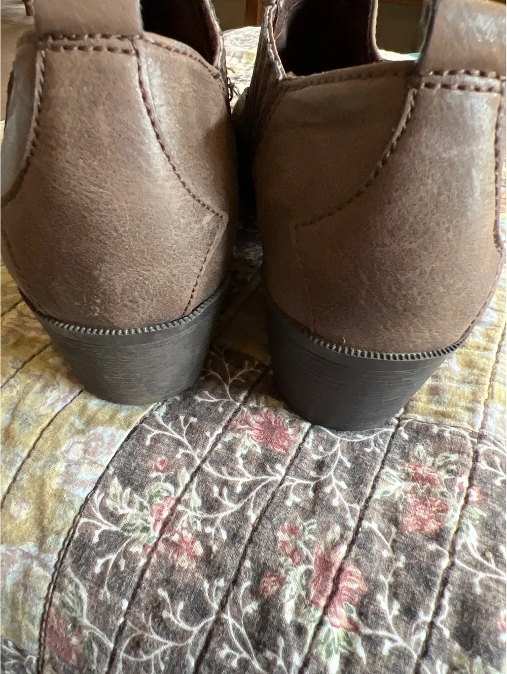 Sam & Libby Brown Faux Leather Western Style Ankle Boots Size 9